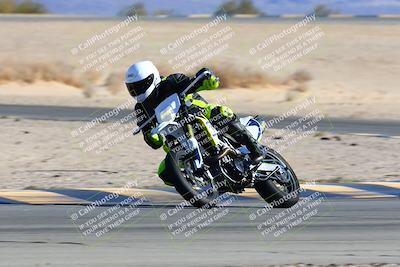 media/Jan-08-2022-SoCal Trackdays (Sat) [[1ec2777125]]/Turn 4 (1145am)/